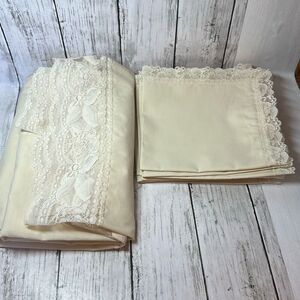 Vintage‎ Beige Placemats with Lace Trim set of 8 and Tablecloth